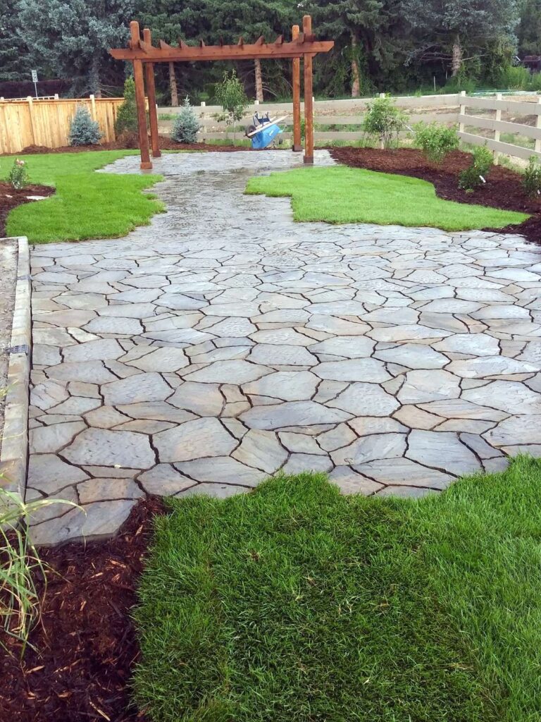 Paver patio by Thunderbird Design in Denver, CO